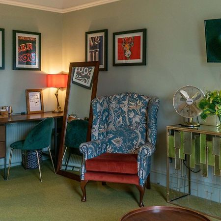 The Dundas Arms Kintbury Экстерьер фото