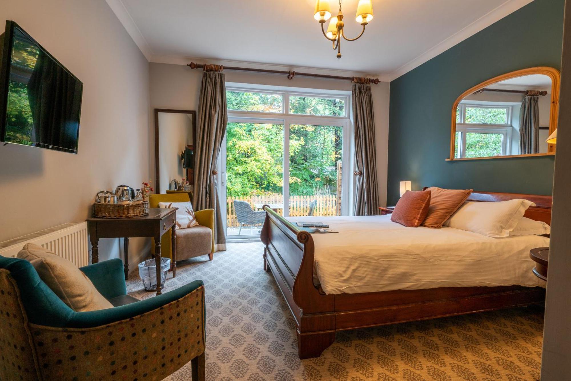 The Dundas Arms Kintbury Экстерьер фото