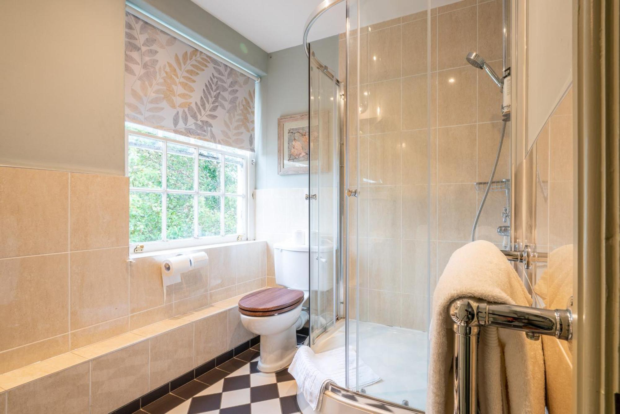 The Dundas Arms Kintbury Экстерьер фото