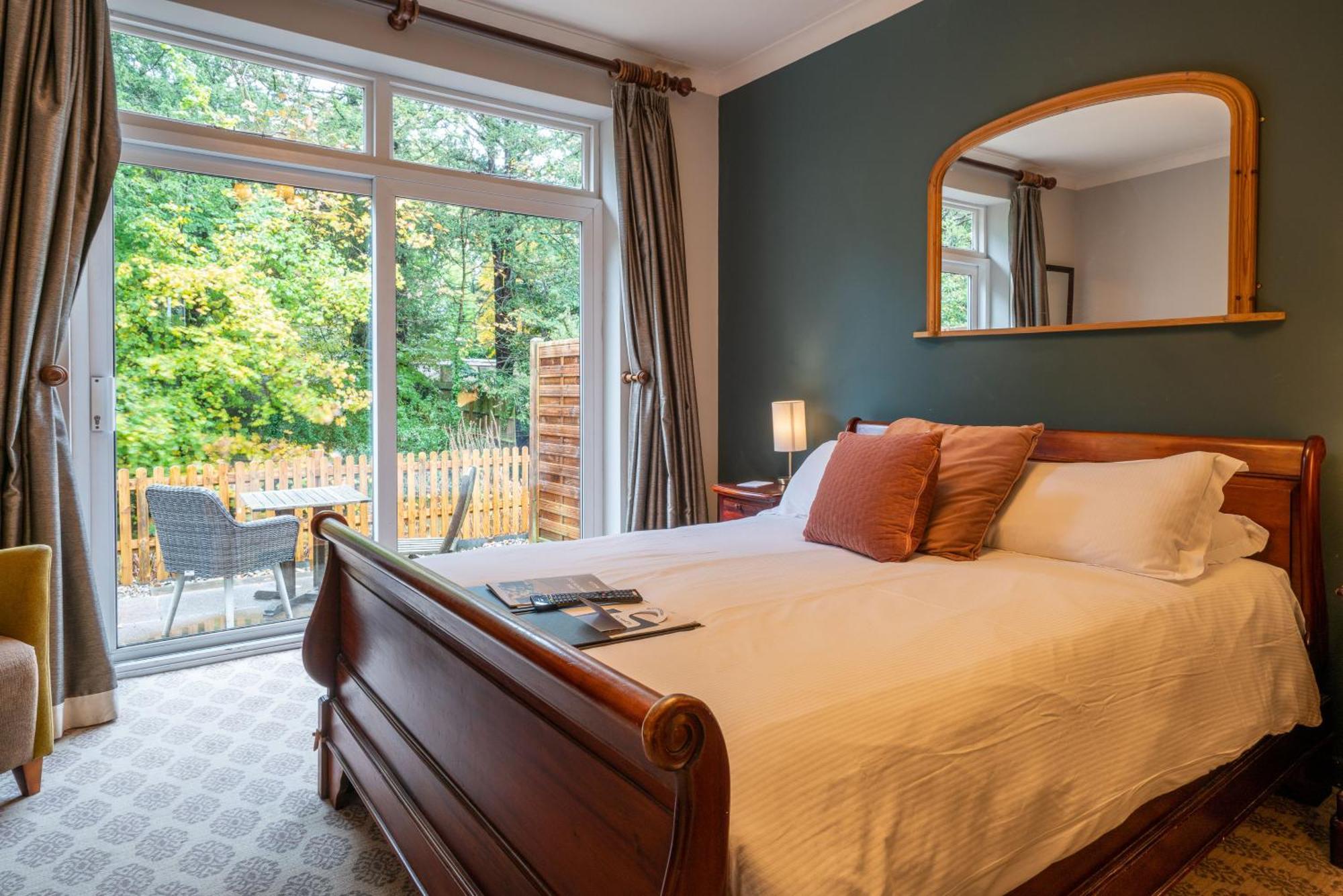 The Dundas Arms Kintbury Экстерьер фото