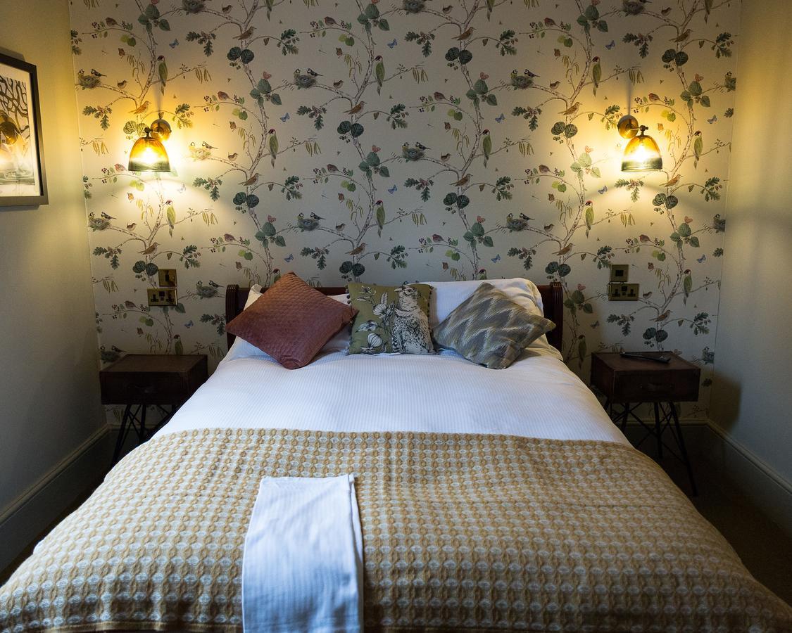 The Dundas Arms Kintbury Экстерьер фото