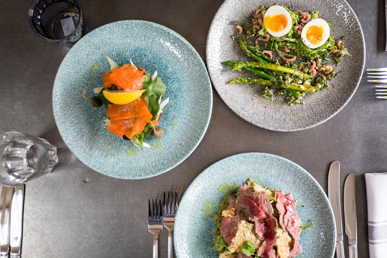 The Dundas Arms Kintbury Экстерьер фото
