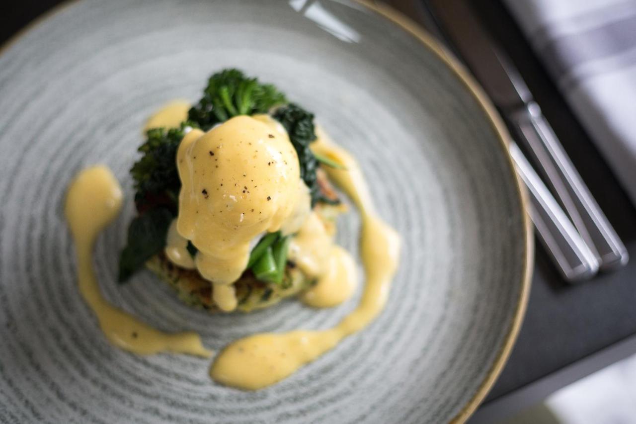 The Dundas Arms Kintbury Экстерьер фото