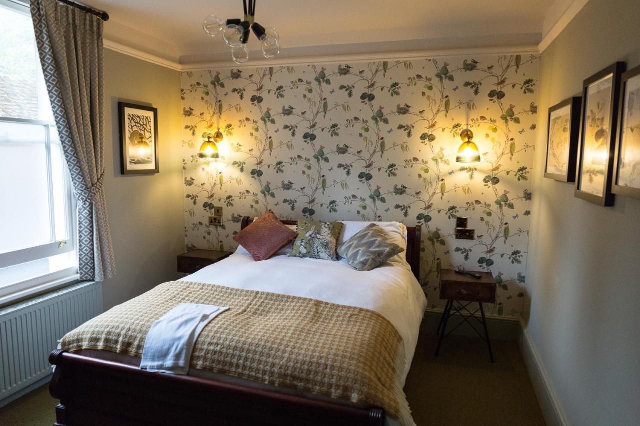 The Dundas Arms Kintbury Экстерьер фото