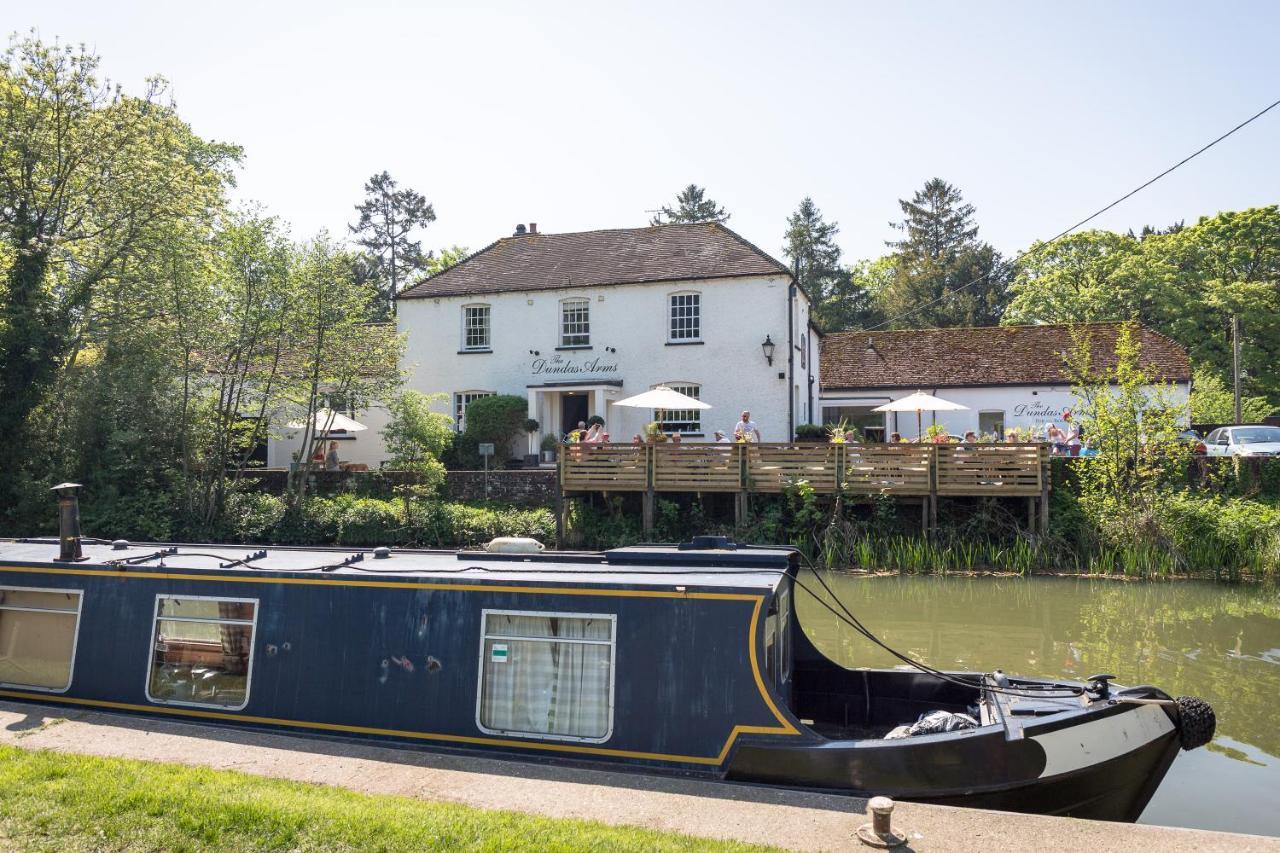 The Dundas Arms Kintbury Экстерьер фото
